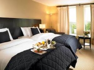 Bedrooms @ Horse & Jockey Hotel